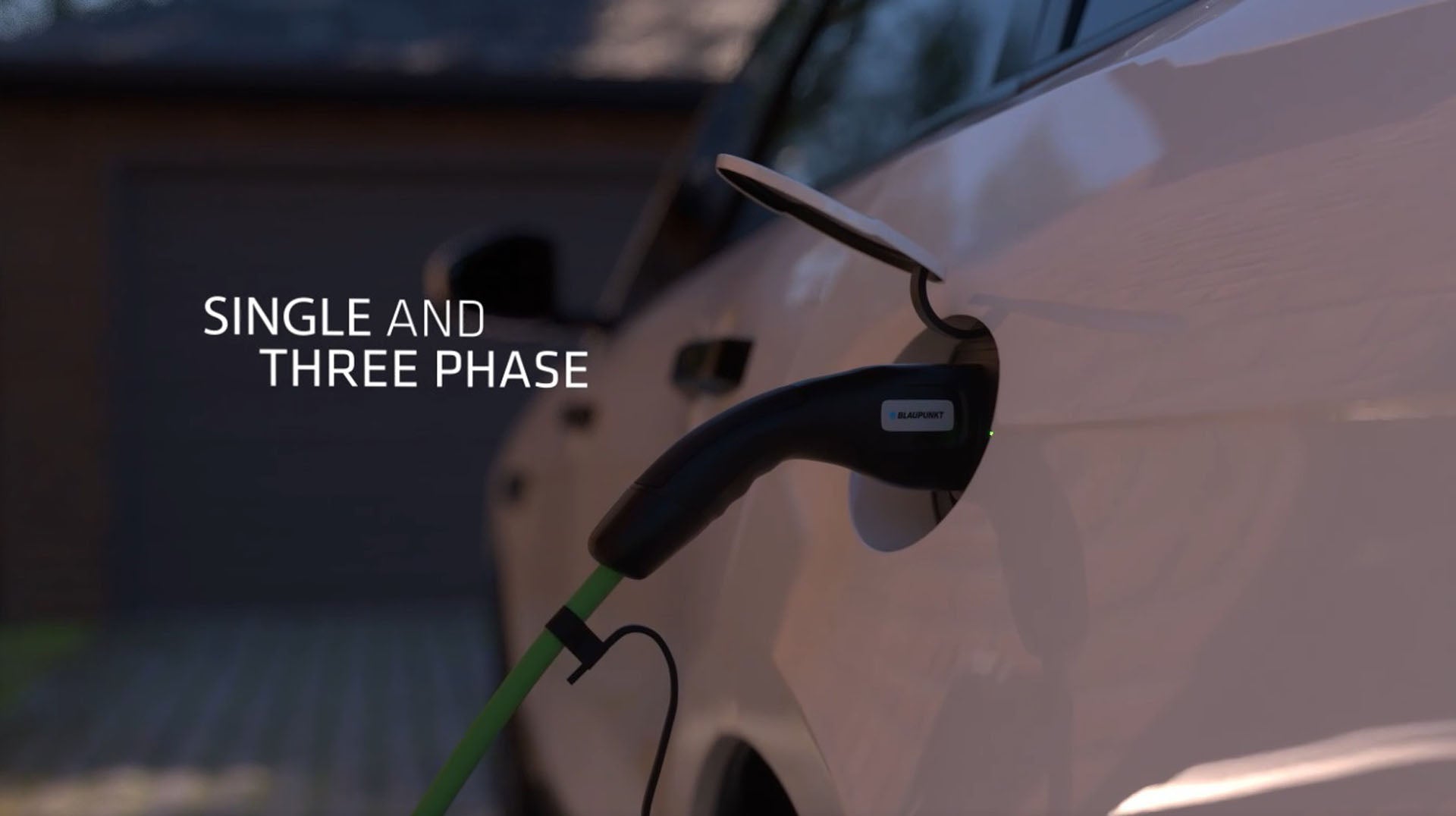 CABLE CHARGE VEHICULE ELECTRIQUE 16A MONOPHASE T2 >T2 A1P16AT2 N°3 BLAUPUNKT