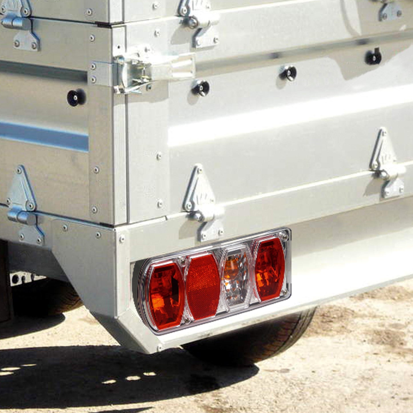 FEU ARRIERE 5 FONCTIONS GAUCHE 12V