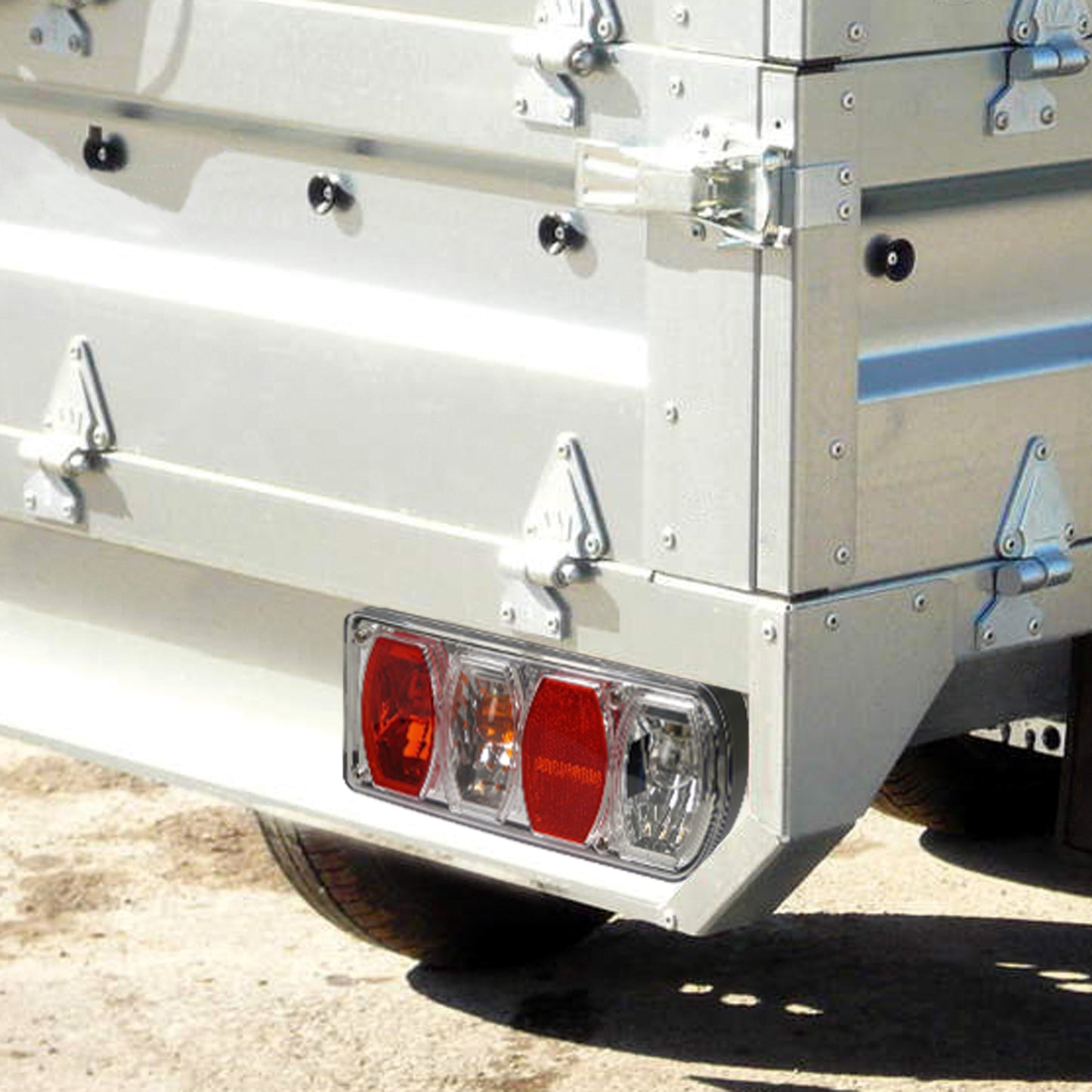 FEU ARRIERE 5 FONCTIONS DROITE 12V