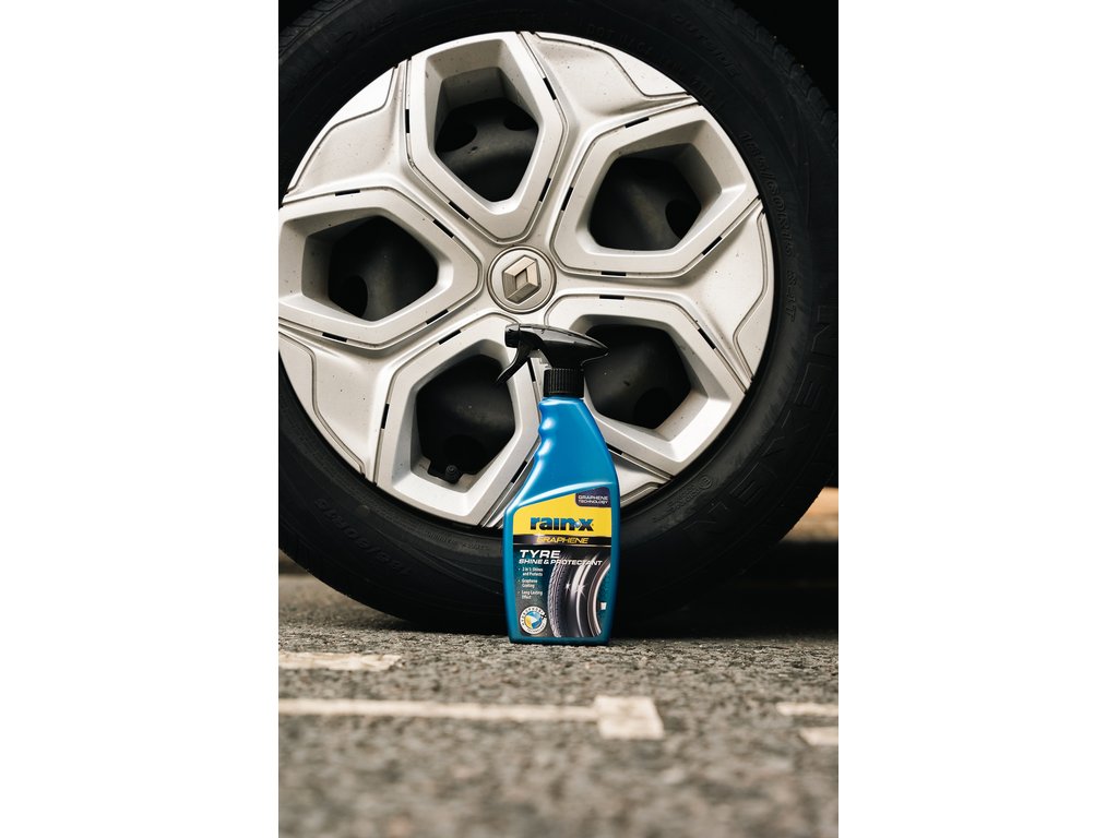 BRILLANT ET PROTECTEUR PNEUS 500ML RAIN X