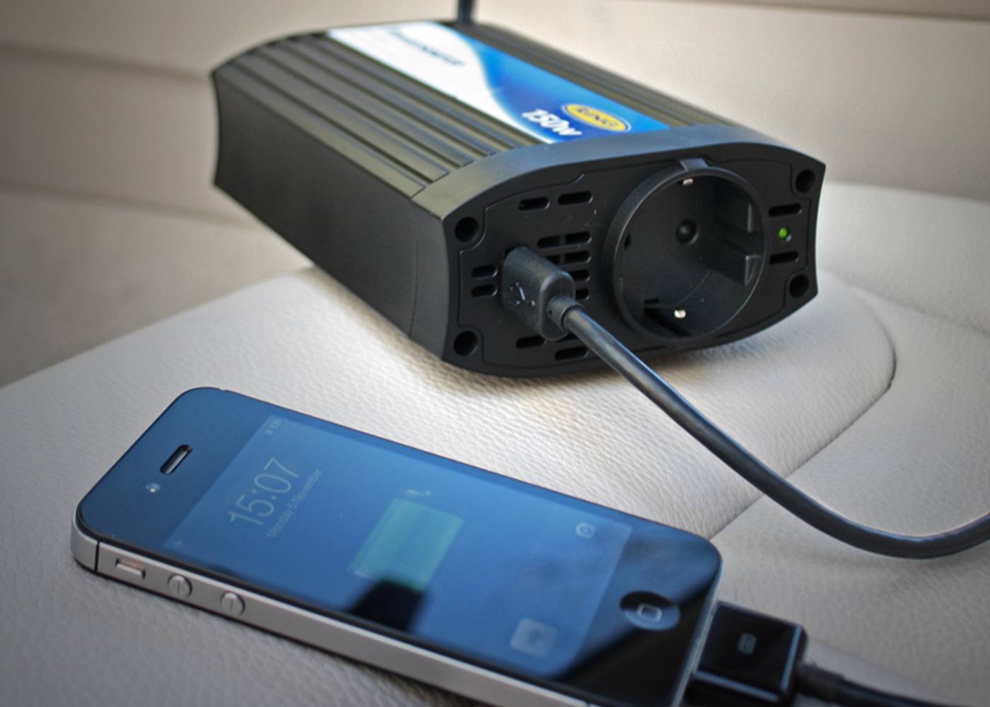 CONVERTISSEUR 12/230V 150 WATTS + USB 2A RING