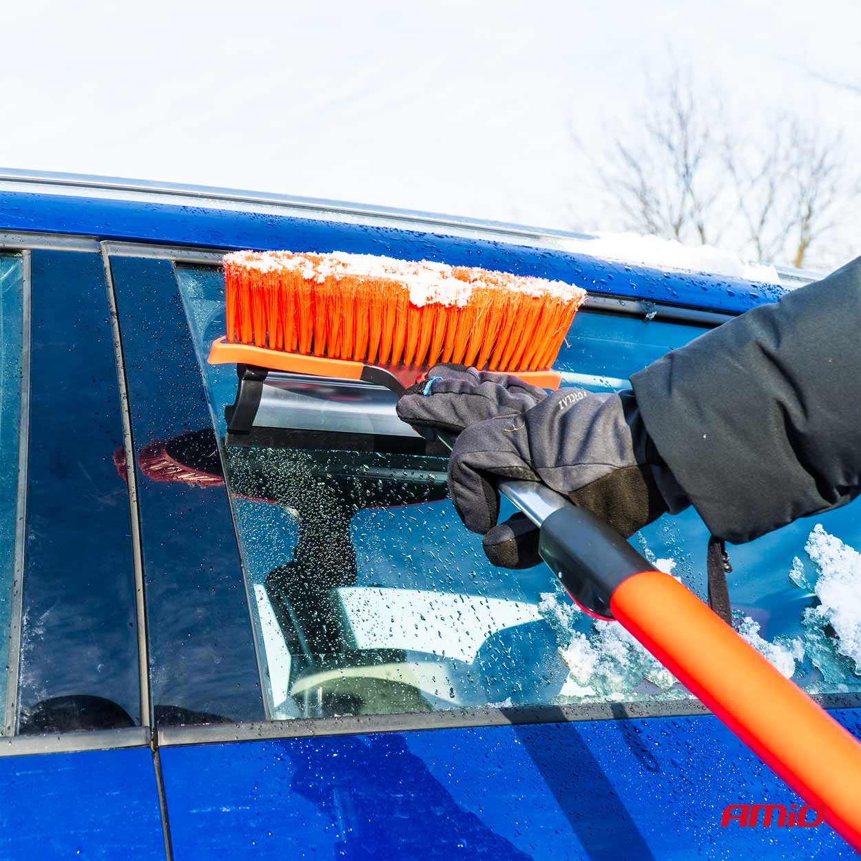 BROSSE NEIGE TELESCOPIQUE 98-134CM AVEC GRATTE-GIVRE ET RACLETTE AMIO