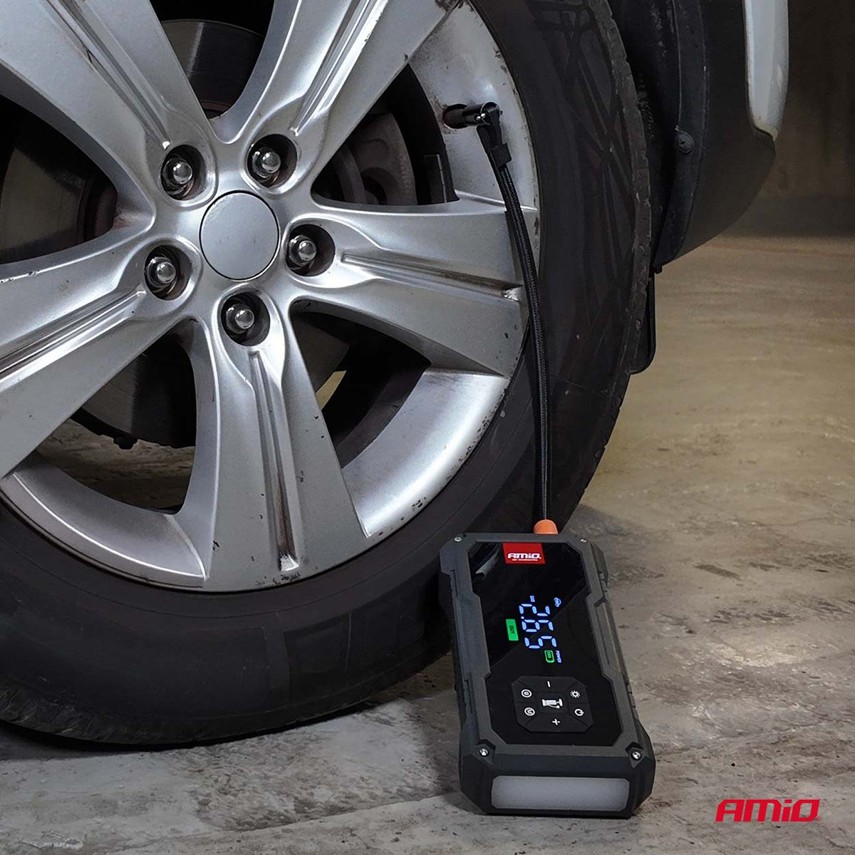 BOOSTER DEMARREUR MAX 600A GONFLEUR POWERBANK LAMPE AMIO