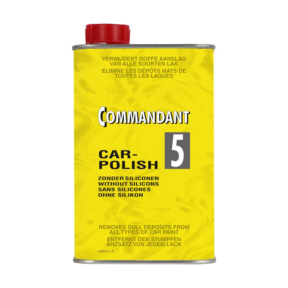 COMMANDANT